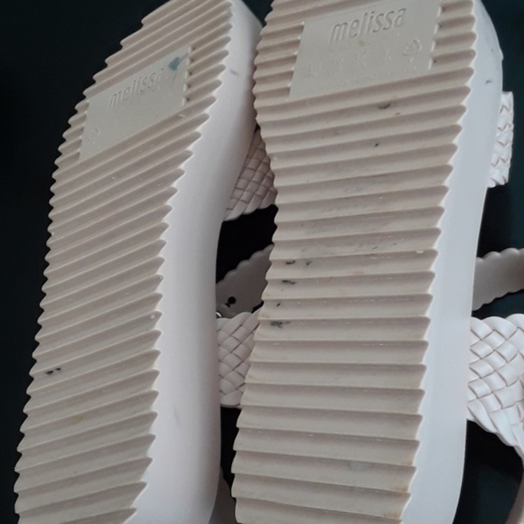 MELISSA + SALINAS...SCENTED SANDALS.. - Picture 4 of 8